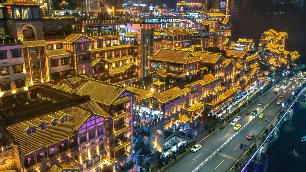 အစ္စရေး TikTok ဖန်တီးသူတွေကို မြန်မာလို localize ပြီး brand messaging တိတိကျကျ မောင်းနိုင်အောင် လက်တွေ့နည်းလမ်း၊ trend တွေ၊ risks နဲ့ platform strategy များကို ရှင်းလင်းတင်ပြပါတယ်။