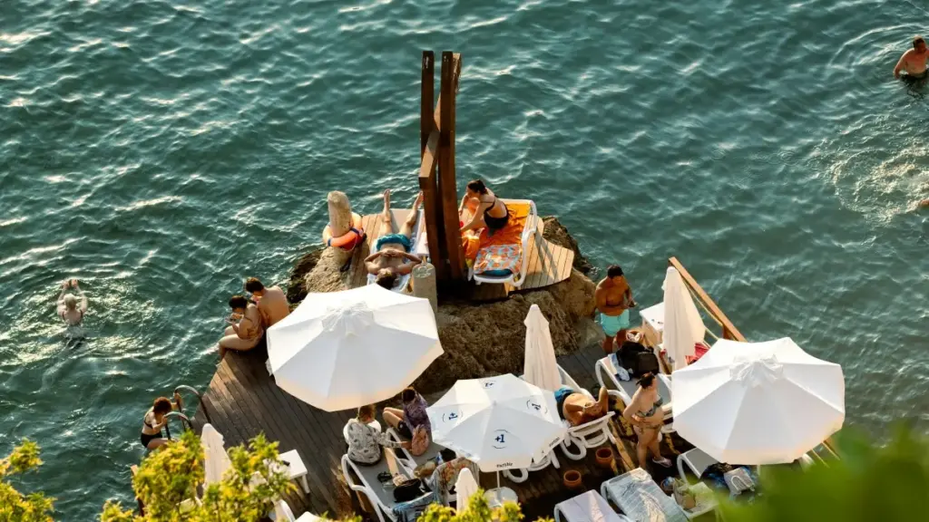 ရိုမေးနီးယားမှာ Hulu သဘောပေါက်တဲ့ creators တွေကို ရှာဖို့၊ beauty launch များအတွက် awareness တိုးဖို့ practical အဆင့်ဆင့်လမ်းညွှန်။