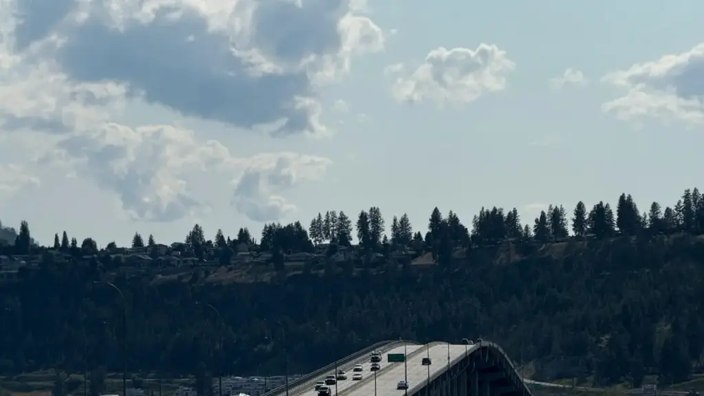 Myanmar creator တွေအတွက် Facebook မှာ Croatia brand တွေနဲ့ collaboration ရနိုင်ဖို့ practical လမ်းညွှန် — contact flow, localization tips, negotiation tricks နဲ့ sample messages.