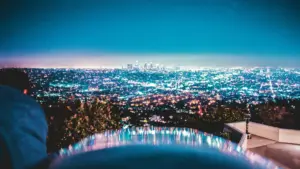 အက်ွာဒေါးးတွင် WhatsApp creator တွေကို joint campaign ရပါတယ့် နည်းလမ်းတွေ၊ local အချက်အလက်တွေ၊ စိတ်ချရတဲ့ outreach နည်းနှင့် privacy အချက်များကို မြန်မာမြန်မာစတိုင်းနဲ့ရှင်းပြထားပါတယ်။