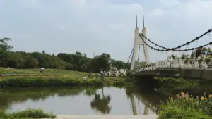 မြန်မာ kreator တွေအတွက် Iraq အစားထိုး brand တွေနဲ့ Viber မှတဆင့် ဆက်သွယ်ပြီး fashion lookbook ပြုလုပ်ဖို့ လက်တွေ့လမ်းညွှန်၊ influencer ရွေးချယ်မှု၊ negotiation စတော့များနဲ့ local market insight များ။