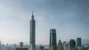 Xiaohongshu ပေါ် Sweden brand တွေကို contact ပြုခြင်း၊ localized pitch ပြင်ဆင်ခြင်းနှင့် game-feature review များရယူဖို့ practical လမ်းစဉ်များနှင့် real-world advice များ။