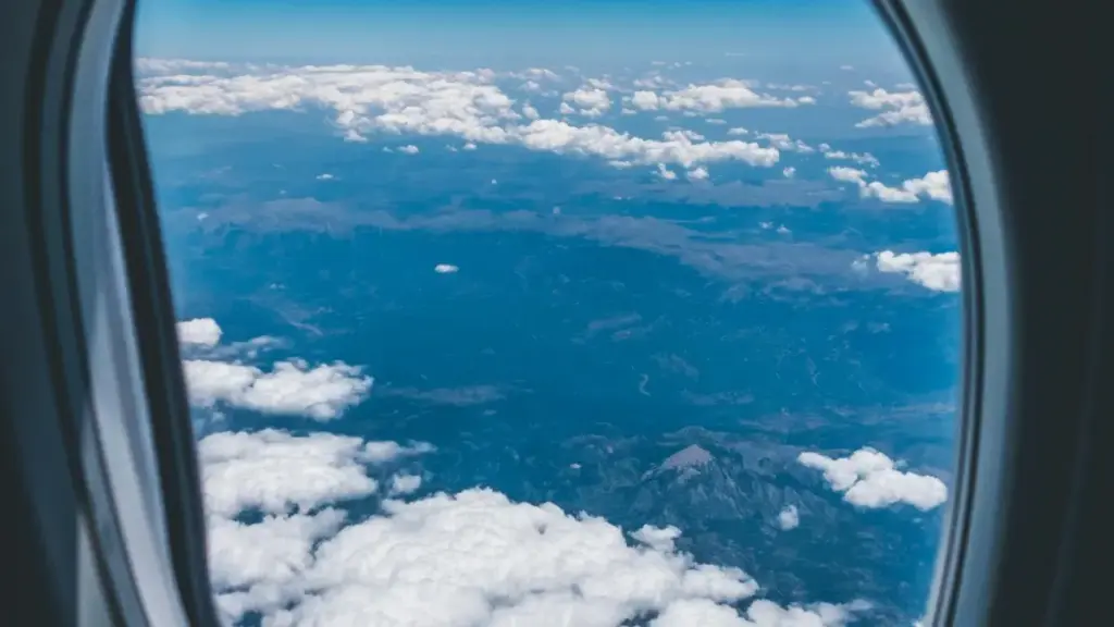 Uruguay ဘရန်းတွေကို Reddit မှာဆက်သွယ်ပြီး long-form product review ရေးဖို့ practical လမ်းကြောင်း၊ outreach message မဟာဗျူဟာနဲ့ risk-management အကြံပြုချက်များ။