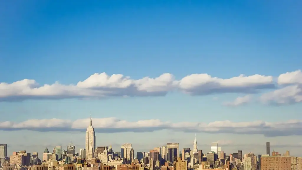 မြန်မာ့ကြော်ငြာရှင်များအတွက် လားအို SoundCloud ဖန်တီးသူတွေရှာပြီး creator-led သင်တန်းစီးရီး စတင်ဖို့ လက်တွေ့လမ်းညွှန်၊ CreatorWeek အချက်အလက်ပါဝင်ပြီး တိုက်ရိုက်ဆောင်ရွက်နိုင်တဲ့နည်းလမ်းများ။