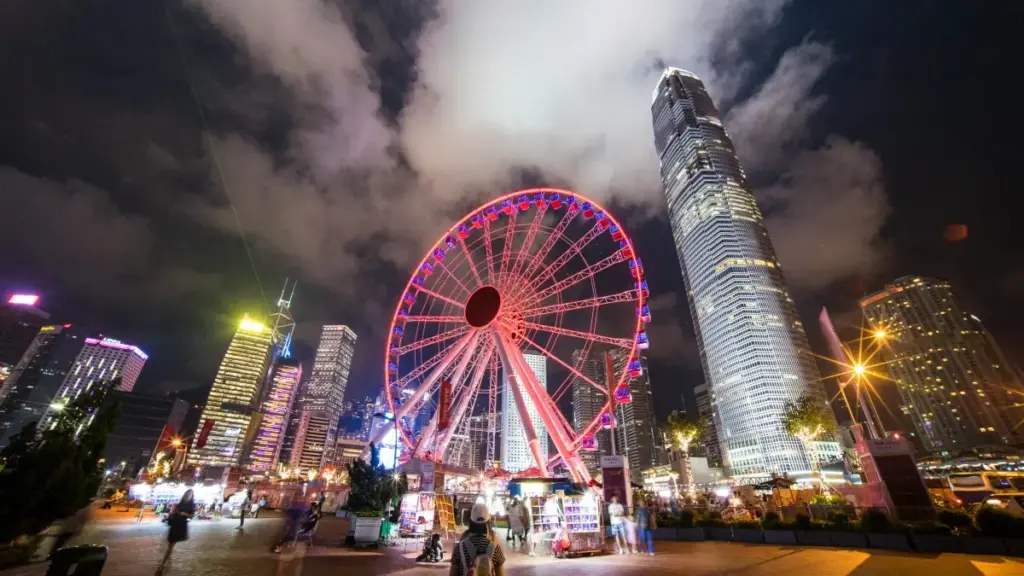 Roposo ပေါ်က Netherlands ဘရန်းတွေကို Myanmar creators အနေနဲ့ long-form product review ရိုက်ချင်ရင် practical နည်းလမ်း၊ outreach message template နဲ့ localised tips ပေးထားတာ။