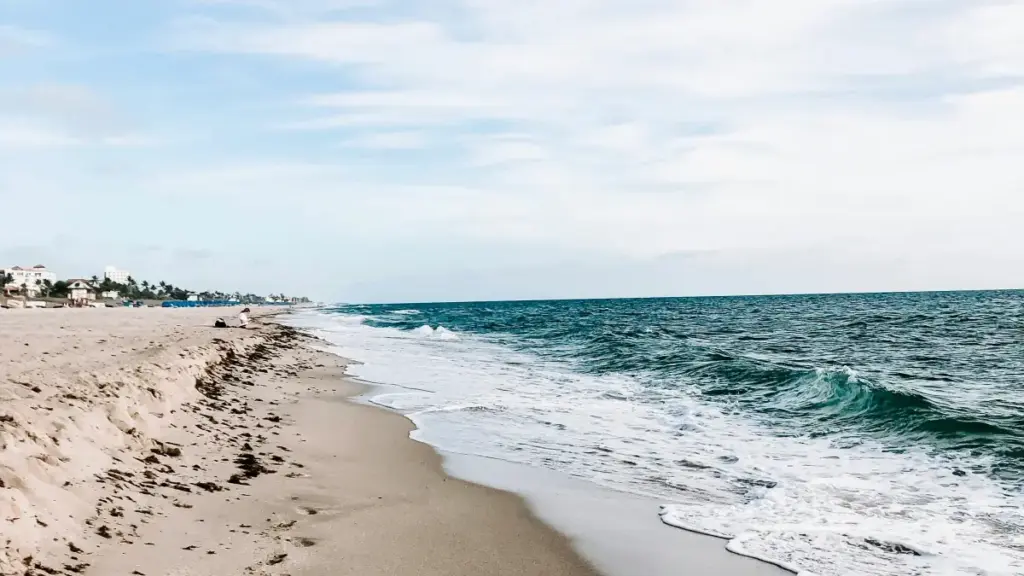 Japan ရှိ Disney Plus creators တွေကို Myanmar ကြော်ငြာသူတွေဘက်ကနေ ရှာဖွေပြီး makeup tutorial ပူးလုပ်နည်း practical guide — platform tips, outreach template, legal reminders.