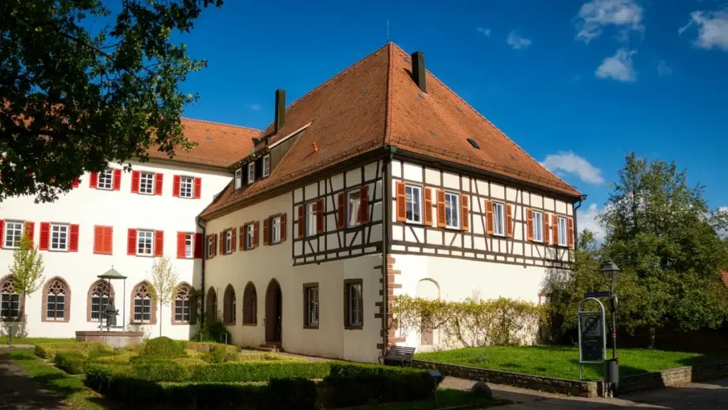 ဂိမ်း feature စမ်းသပ်ပြီး Japan brand တွေကို Twitter မှာ ပွောမယ်ဆိုရင် မြန်မာ creator တွေ အတွက် တိုတိုရိုရို လုပ်ဆောင်ဖို့ လက်တွေ့နူးညံ့တဲ့ လမ်းပြချက်များ။