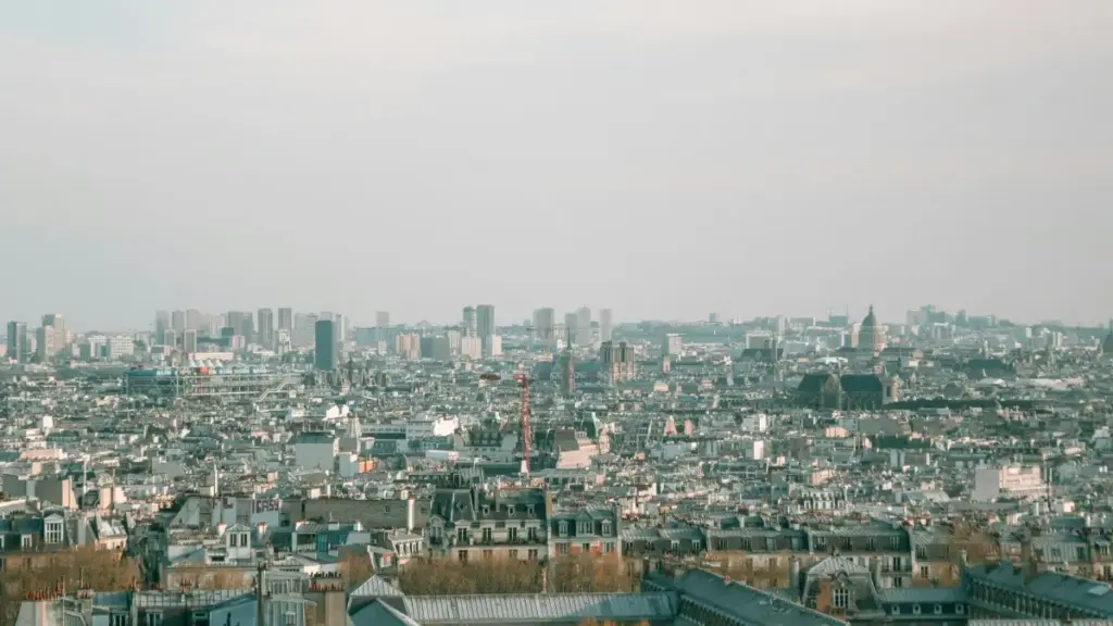 မြန်မာ creator များအတွက် Portugal အလှအပ၊ skincare brand တွေကို Takatak ပေါ်에서 contact ရယူပြီး review လုပ်ပေးရန် practical လမ်းစဉ်၊ negotiation tips နဲ့ platform strategy များ။